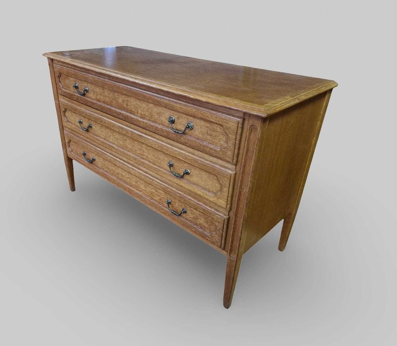 Дъбов скрин комод с 3 броя чекмеджета