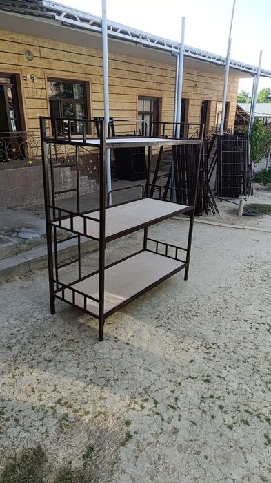 Двухъярусная кровать