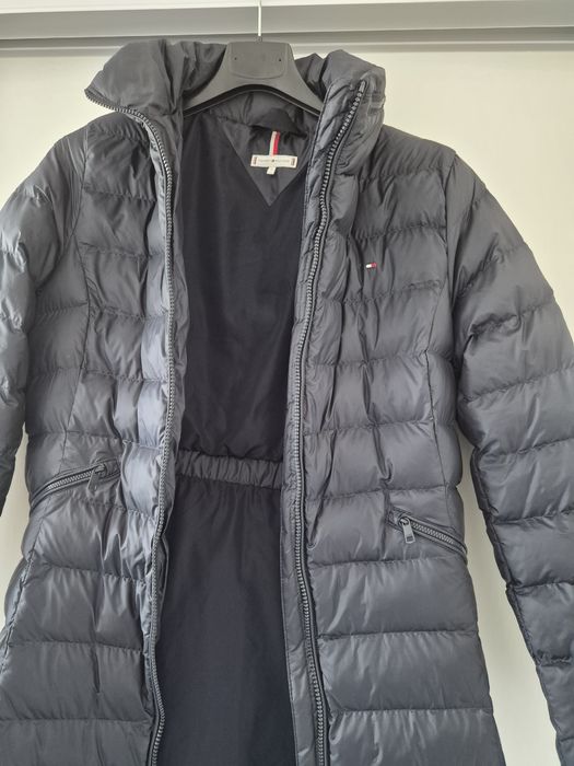 Дамско яке на Tommy Hilfiger