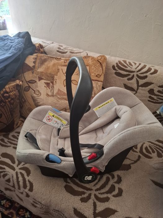 Продавам количка 3 в 1 на Kika Boo и кошара на 2 нива