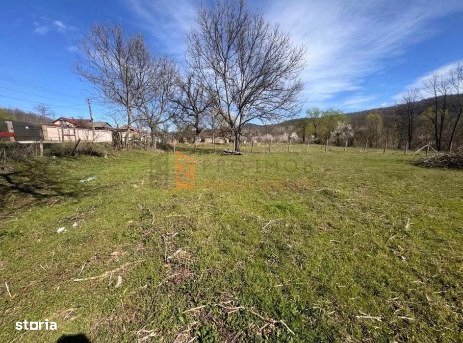 Teren intravilan zona Tisau