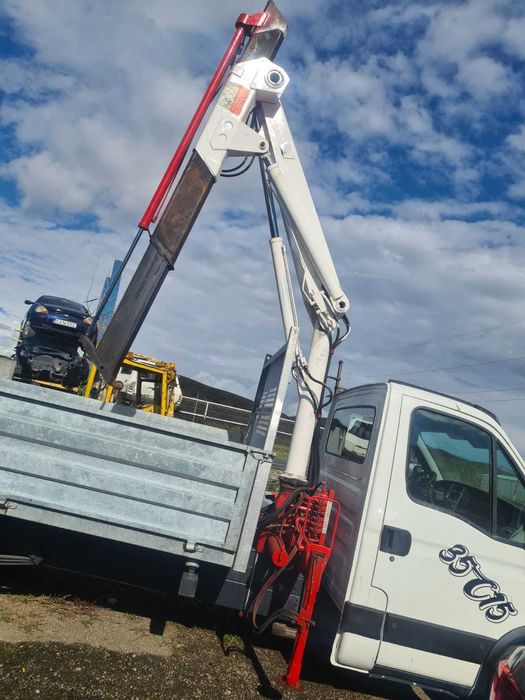 Vând  Iveco  Daily  3.5 tone basculabil  cu macara