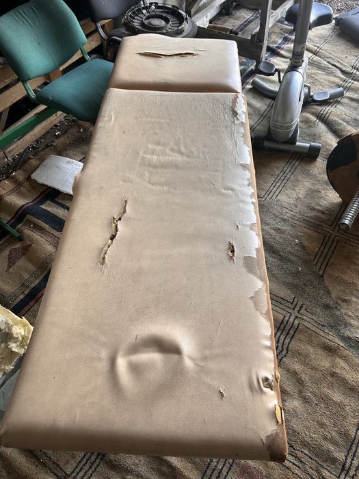 Продам кушетку!!