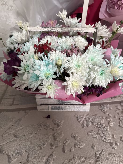 Продам цветы в карзинах