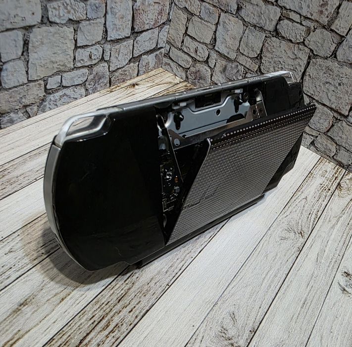 PSP 2000 Slim piano black