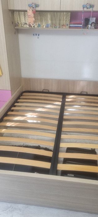 Pat 160/200 cu somiera rabatabila