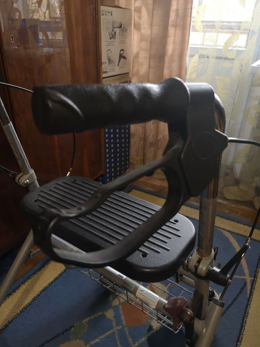 Ходунки Роллатор