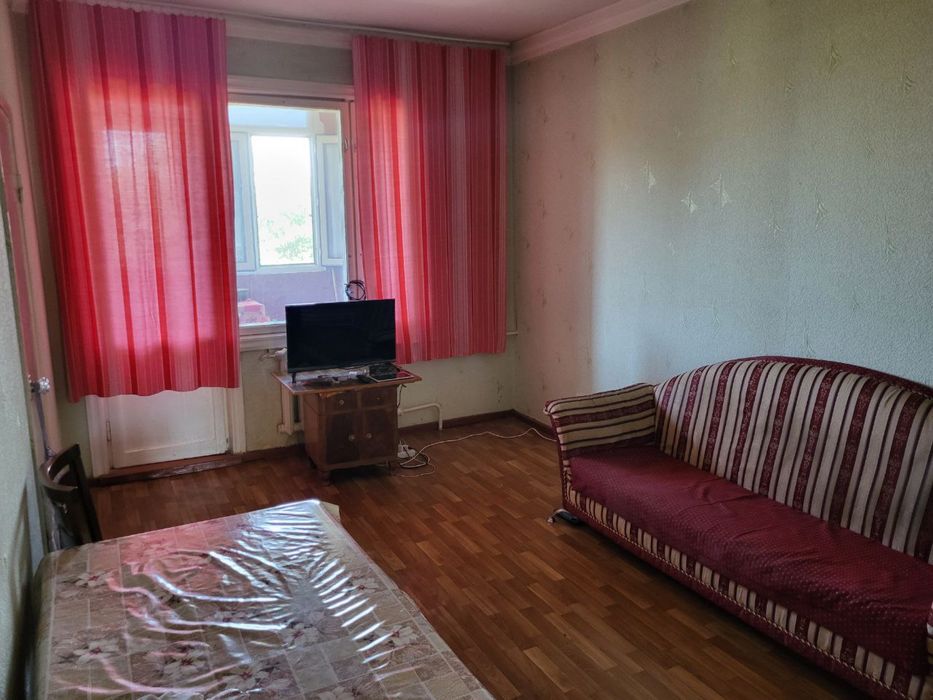 Продается 4х комнатная квартира на Юнусабаде 12 квартал.