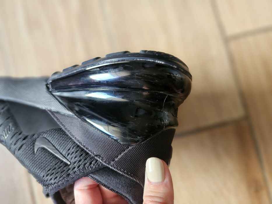 Дамски маратонки Nike Air Max 270