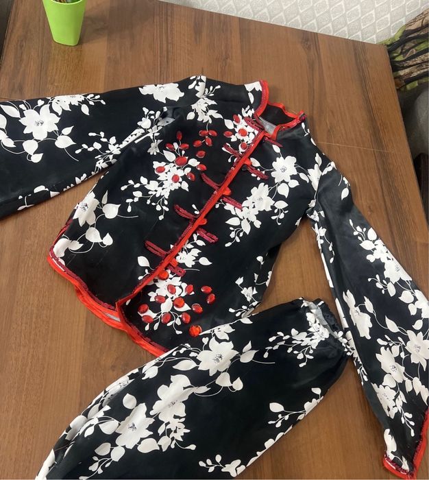 2-ка костюм.