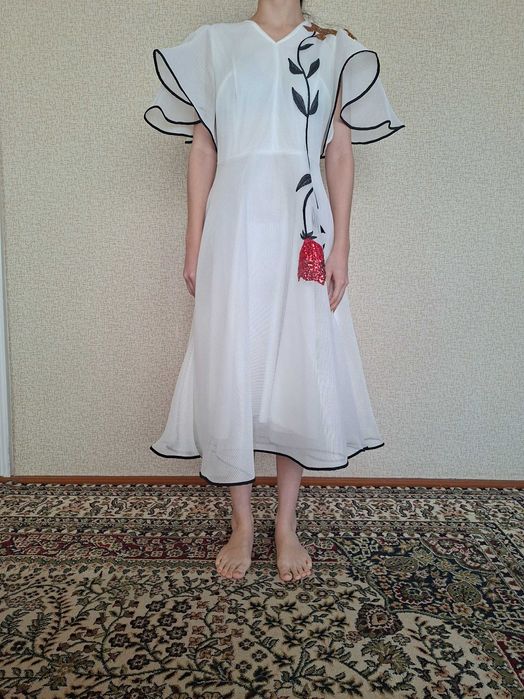 Продаётся вечерние платья , новые .