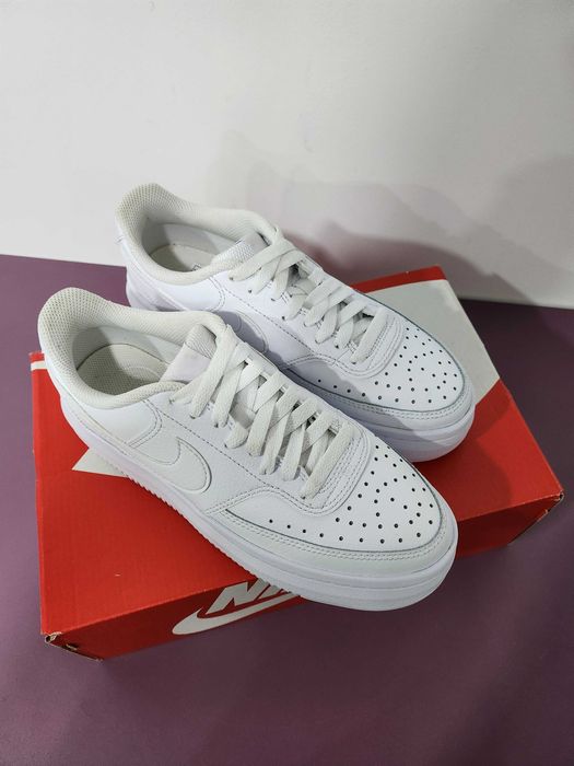 Сникърси на платформа, Nike Court Vision ALTA 38.5, 139 лв.