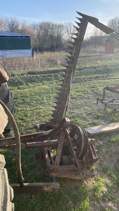 Трактор косилкасымен бірге сатылады