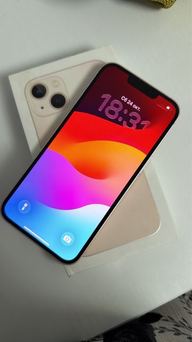 IPhone 13.  128 гб