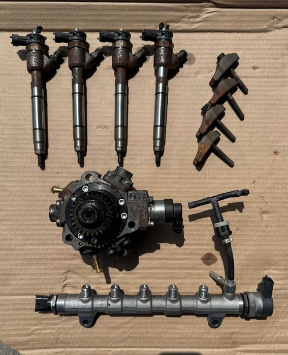 Injector injectoare Hyundai Tucson IX35 I40 Kia Sportage 1.7 CRDI 0445110589 33800-2A610 2009-2015