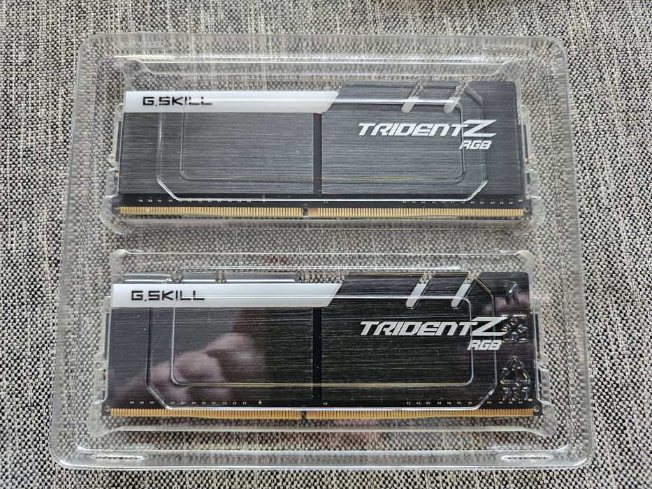 Kit Memorie RAM G.Skill Triden Z RGB 16GB (2x8GB) CL 16 Samsung B-die