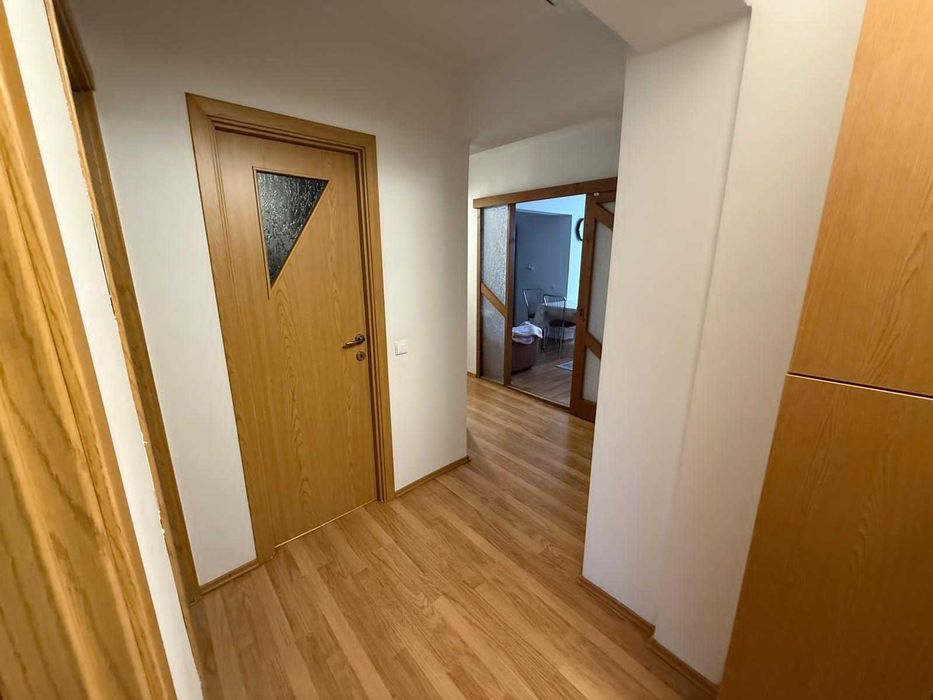Vand apartament cu 3 camere