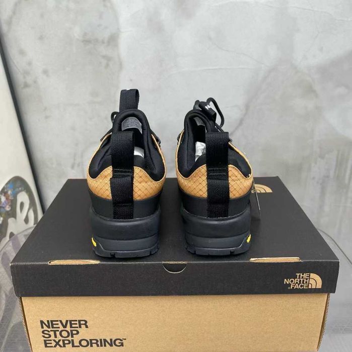 Продавам нови мъжки обувки The North Face GLENCLYFFE LOW SUMIT GOLD