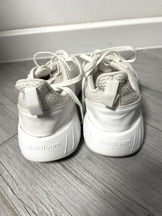 Pantofi sport Adidas marimea 39