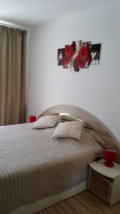 Proprietar, inchiriez apart. 2 cam. tip studio, mall Coresi, Tractorul