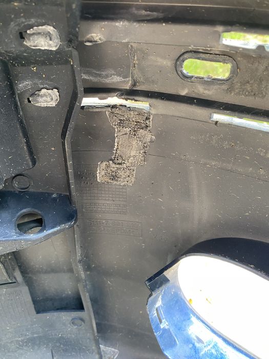 Продавам оригинална предна броня М техник Е46