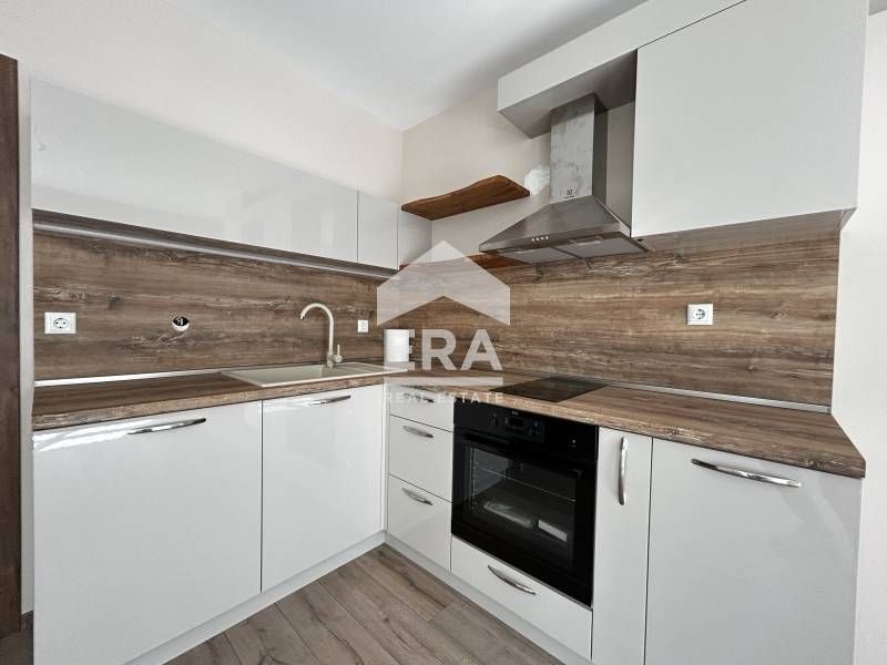 Продава се Двустаен апартамент в Варна, Гръцка махала - 69 кв.м за 1545 €/кв.м - Снимка #1