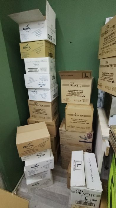 Еднократни ръкавици Нитрил / Винил