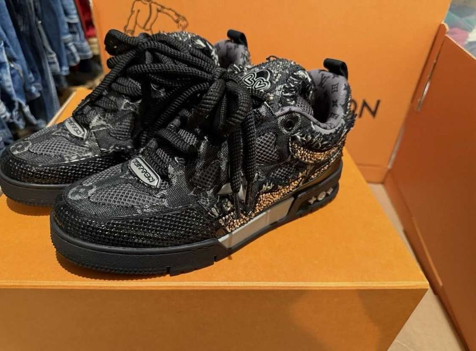 Adidasi Louis Vuitton Swarovski , marimea 46 fit 44-45.