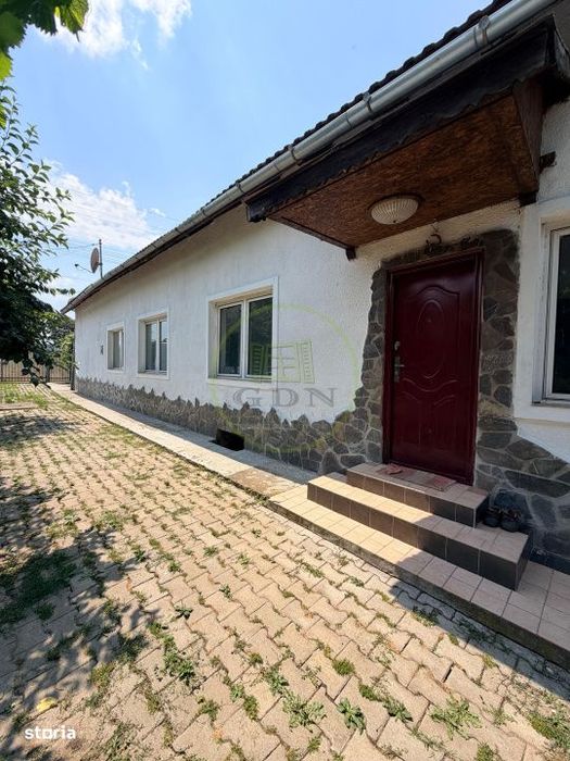 Casa cu teren de 1.651 mp si iesire directa la lac | Feldioara, Brasov