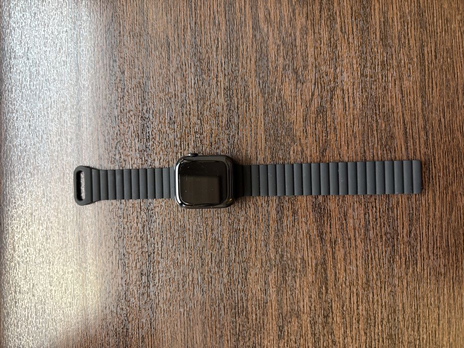 Продам Apple Watch series 8 оригинал
