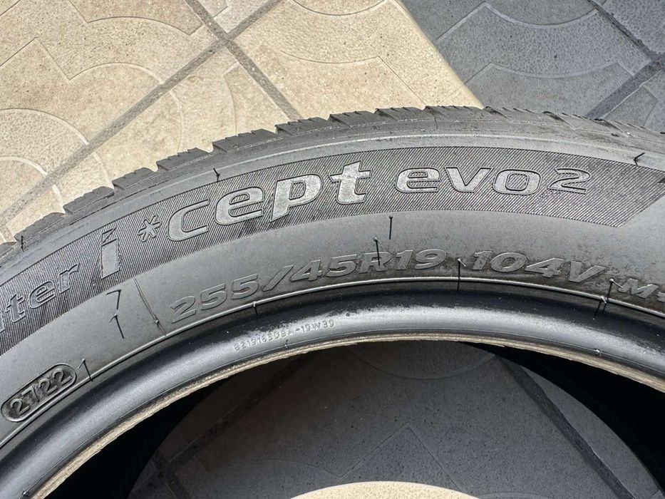 4бр.зимни гуми 255/45/19 104V Hankook Cept