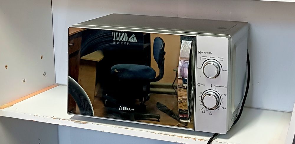 Продам зеркальную микроволновку