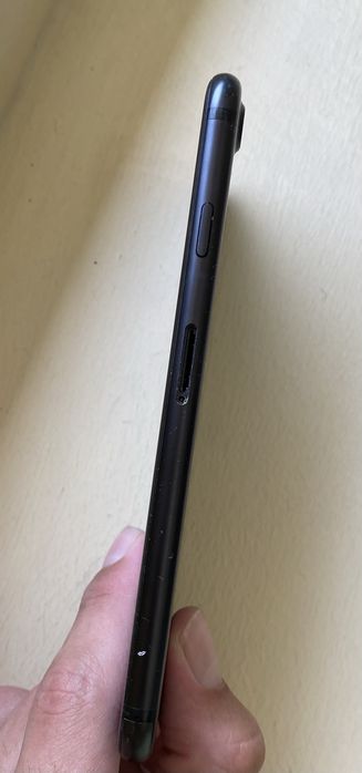 iPhone 7 32GB Black 82% Battery с кутия и калъф