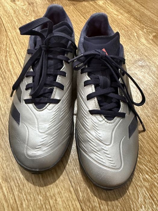 Футбольные бутсы