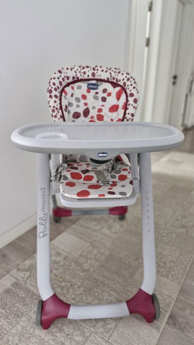 Scaun de masa chicco polly start