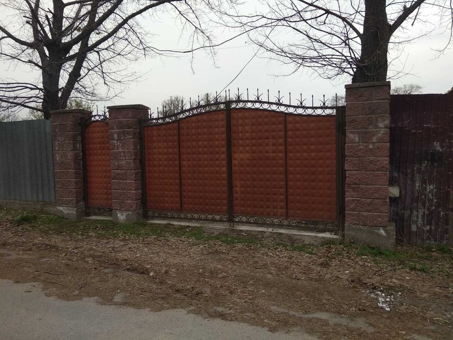 Продается Дом 200 кв в Панфилова 10 соток