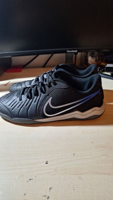 Ghete de fotbal pentru sintetic