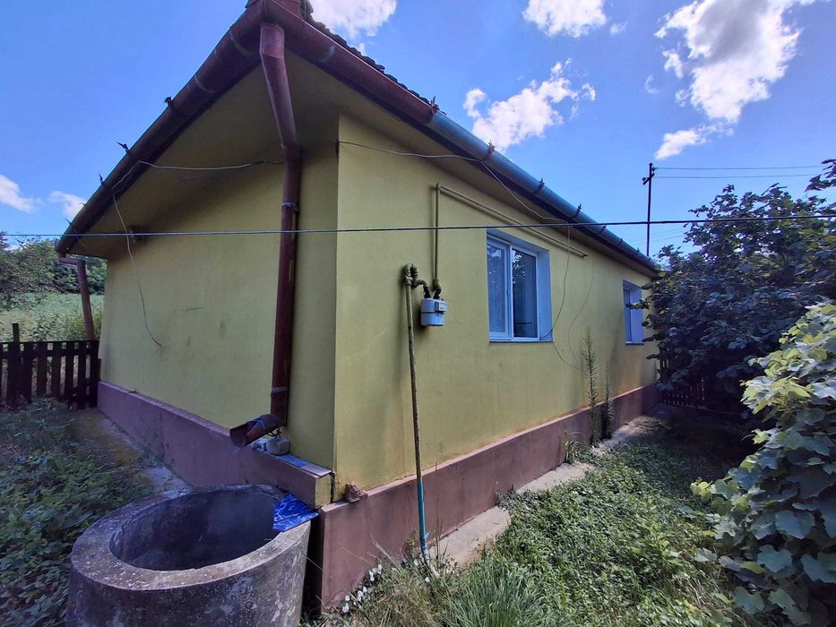 Casă de vânzare în centrul comunei Sânger, județul Mureș – 100 mp + teren intravilan 3.300 mp