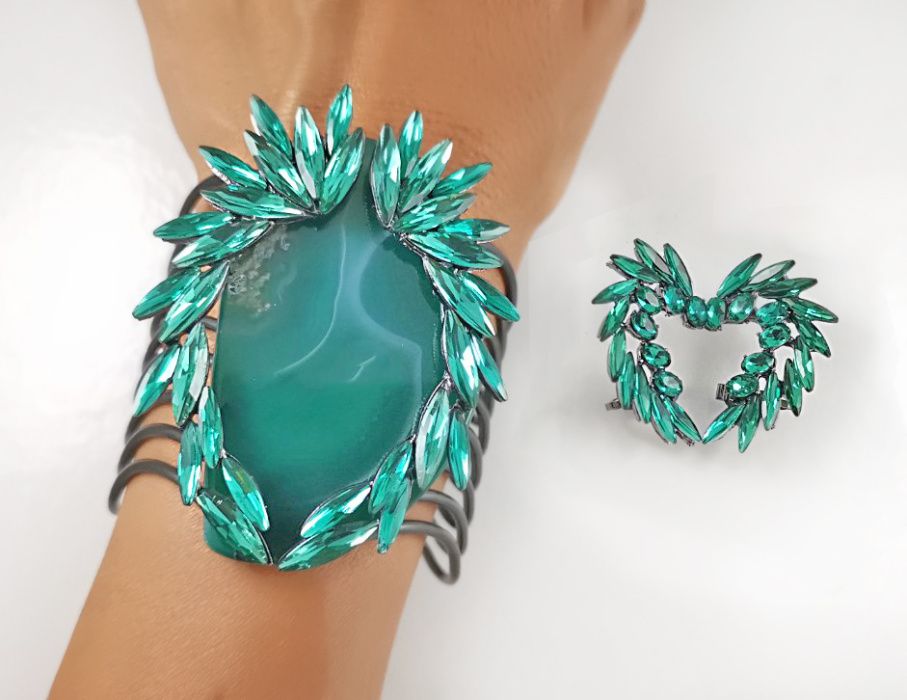 10 идеи за луксозни коледни подаръци с елегантни бижута за жени 2020