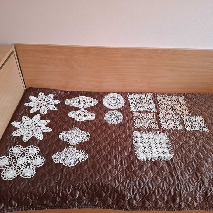 Покривчици на една кука за масичка или шкафче