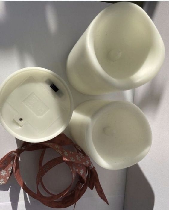 Set de 3 lumanari cu baterii cu fundite festive detasabile