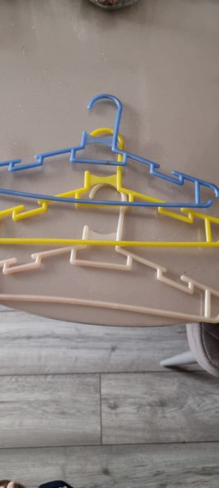 Вешалки   детской одежды