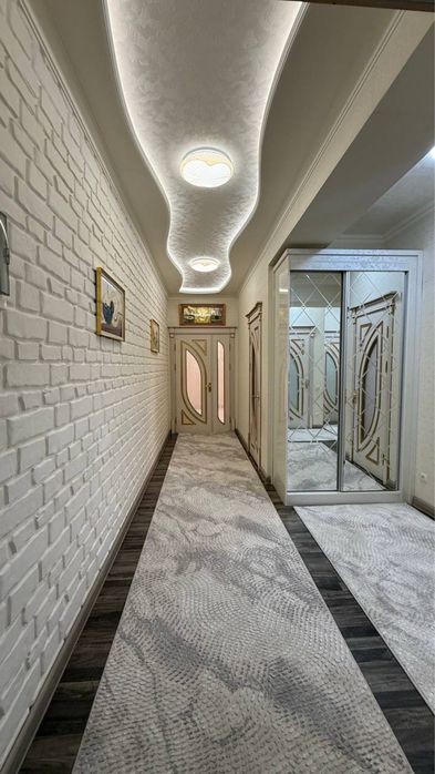 Продается 3 ком. Квартира площадью 100 кв.м. По ул. Рудаки