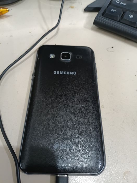 смартфон Samsung Galaxy J2