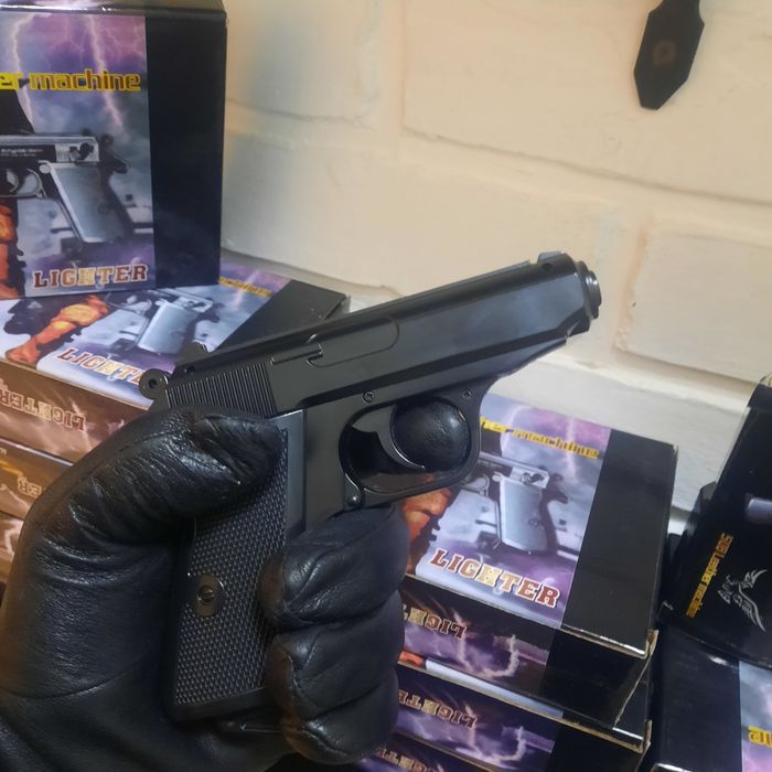 Зажигалка газовая