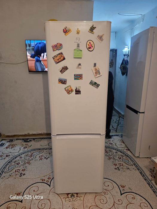 Холодильник indesit