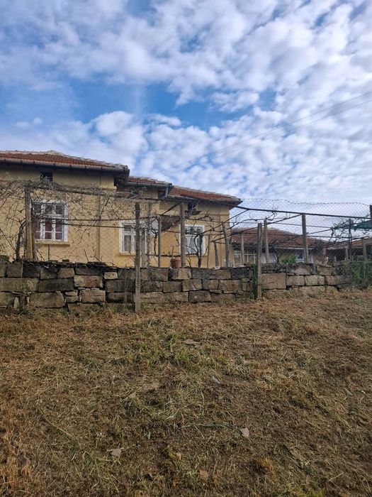 Продава се Къща в Търговище, Въбел - 100 кв.м за 230 €/кв.м - Снимка #2