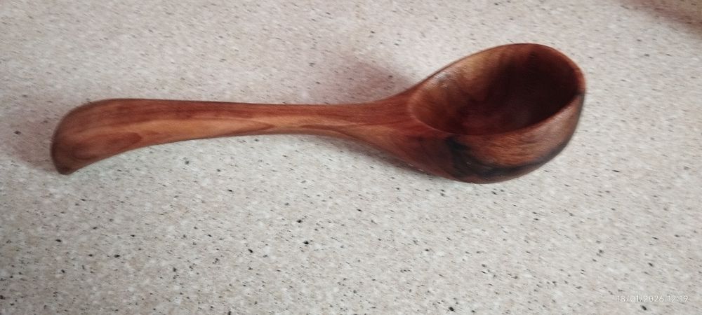 Shaxmat donalari yogʻochdan yogʻoch qoshiqlar