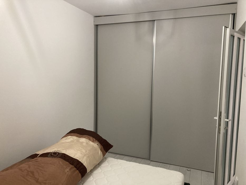 Vand apartament cu 2 camere Campina central complet mobilat!