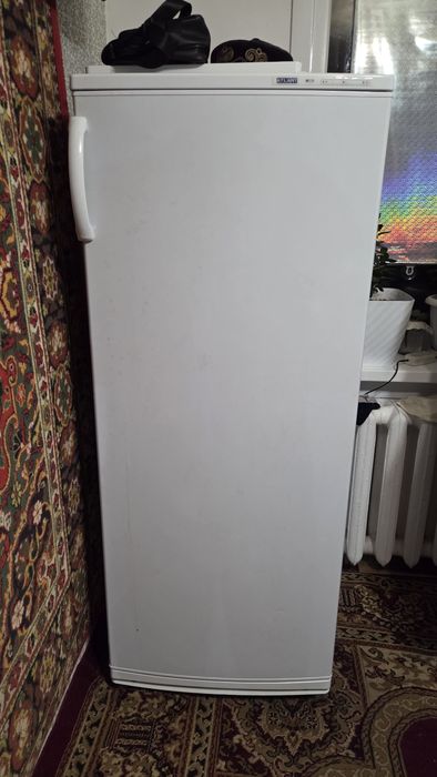 Продам срочно морозильник